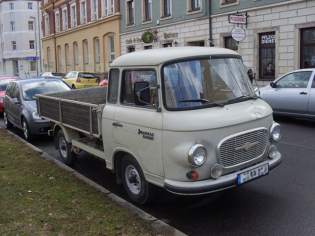 Barkas B 1000, Pritsche von Fototro (Eigenes Werk) [CC BY-SA 3.0 (http://creativecommons.org/licenses/by-sa/3.0)], via Wikimedia Commons