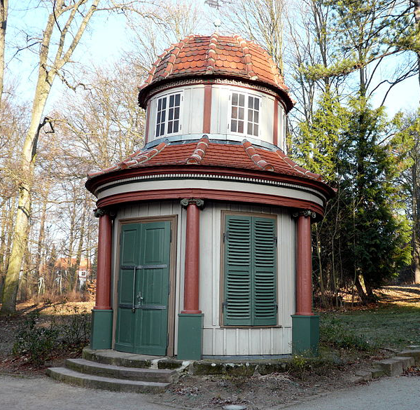 Foto: Jerome Pavillion Götingen; https://de.wikipedia.org/wiki/Datei:JeromePavillion.jpg